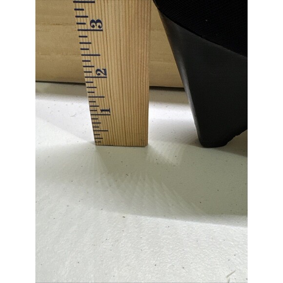 Donald J Pliner Riley Peep Toe Bootie Size 8M Black - Picture 10 of 10